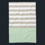 Mint groen en neutraal grijs striped patroon theedoek<br><div class="desc">Een klassiek stripe patroon met een draai,  een groen,  wit en neutraal grijs ontwerp met dunne grijze en witte strepen en een groen grijs munt-stijppatroon.</div>