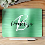 Mint Groen Geborsteld Metaal Zwart Wit Monogram Muismat<br><div class="desc">Deze elegante gepersonaliseerde muismat heeft een monogram en een voornaam in modern zwart-wit script op een mintgroene geborstelde metalen achtergrond.</div>