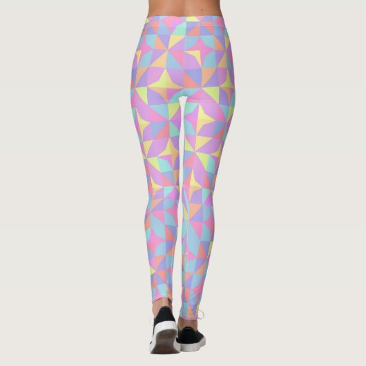 Mint Groen Paarse Blauw Roze Mideeuwse Patroon Leggings (Achterkant)