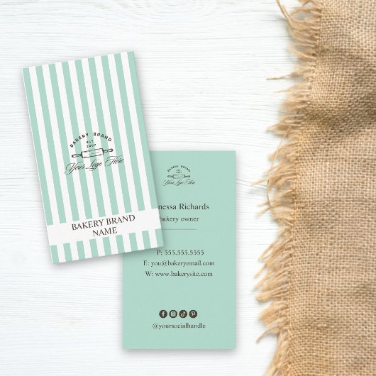 Mint Groene Bakkerij Logo Elegant Gestreept Visitekaartje