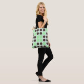 Mint groene crème en chocolade chip quilt patroon tote bag (Op model)