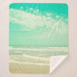Mint turquoise retro strand background,,beac sherpa deken