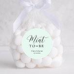 Mint Wedding Bruids Engagement Party Favorieten Ronde Sticker<br><div class="desc">Modernpaperie.com { Happy Design,  Happy Hearts } Personaliseer dit product naar uw favoriete kleuren met behulp van de online bewerkingstools,  OF neem contact met ons op om aangepaste kleuren aan te vragen. Moderne Paperie www.modernpaperie.com</div>