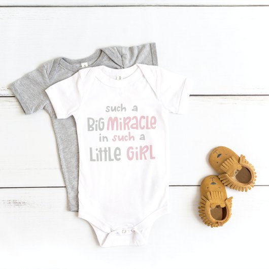 "Miracle Baby" Meisje Eén Deel Roze Romper