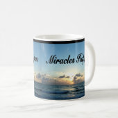 MIRACLES HAPPEN KOFFIEMOK (Voorkant rechts)