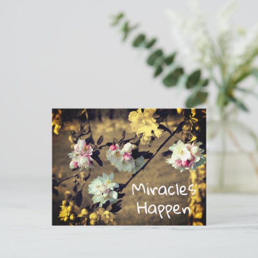 Miracles Happen Spring Blossom Inspirerend Post Briefkaart (Staand voorkant)