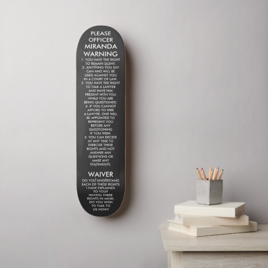 MIRANDA WAARSCHUWING PERSOONLIJK SKATEBOARD (Muurkunst)