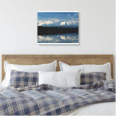 Mirror Lake Horizon met Forest & Snowy Mountains Canvas Afdruk (Insitu (Slaapkamer))