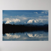 Mirror Lake Horizon met Forest & Snowy Mountains Poster (Voorkant)