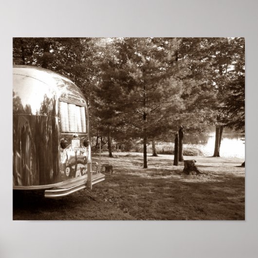 Mirror Lake Retro Camper Tin kan Sepia afdrukken Poster (Voorkant)