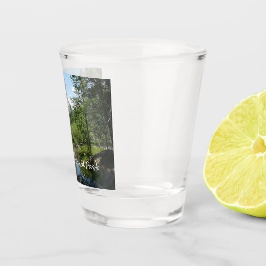 Mirror Lake Uitzicht in Yosemite National Park Shot Glas (Rechts)