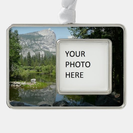 Mirror Lake Uitzicht in Yosemite National Park Verzilverd Omlijst Ornament (Voorkant)