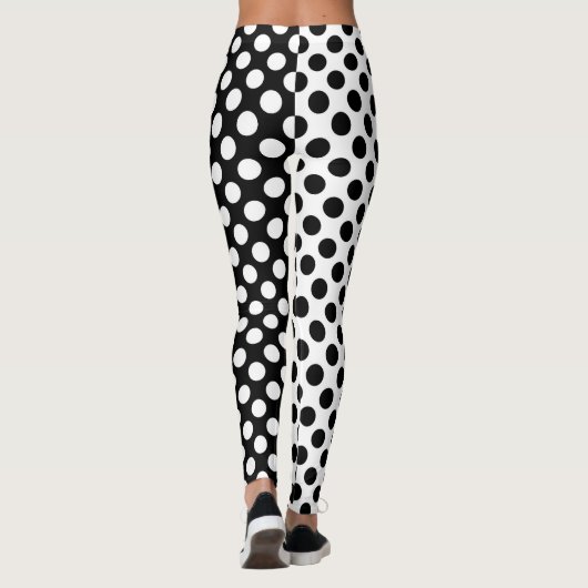 Mirror Opposites Black en White Polka Dot Leggings (Achterkant)