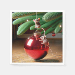 Mischievous muizen op een kerst ornament servet