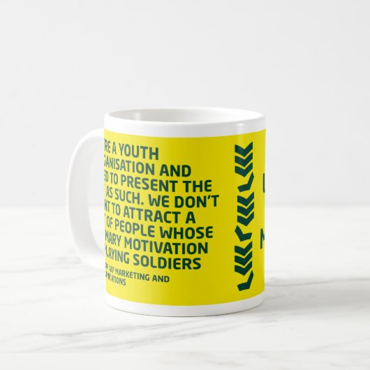 Misleide MARCOM Koffiemok (Voorkant links)