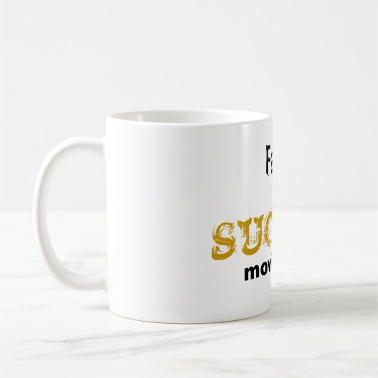 Mislukking is succes dat omhoog beweegt koffiemok (Links)