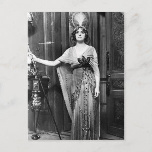 Miss Gladys Cooper [1888-1971] in het Fancy dress Briefkaart