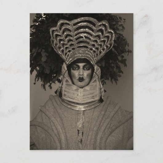 Miss Hryggur portretbriefkaart Briefkaart (Voorkant)