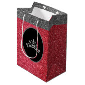 Miss Pageant Tiara Crown Red FX Glitter Gift Bag Medium Cadeauzakje (Voorkant Gekanteld)