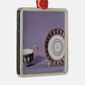Missen cup en saucer, eind 18e eeuw metalen ornament (Rechts)