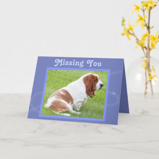  "Missing You" Kaart met Schattigee Basset (Gele Bloem)