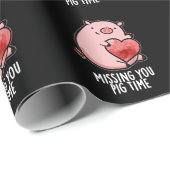 Missing You Pig Time Funny Animal Pun Dark BG Cadeaupapier (Rol Hoek)