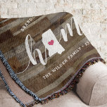 Mississippi Home State Persoonlijke Housenblik Deken<br><div class="desc">Show wat trots van de thuisstaat met deze schattige, rustige houten plank die deken gooit met "thuis" in een wit kalligrafiekscript met een silhouetekaart van de staat Mississippi die voor de letter "O." staat. Een roze hartillustratie in de staatskaart voltooit het ontwerp; u kunt de positie van het hart in...</div>