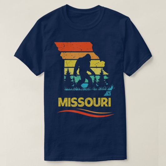 Missouri with a Bigfoot T-shirt (Design voorkant)