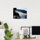 Mist drijft onder de brug over de Deceptpas op Poster (Thuiskantoor)