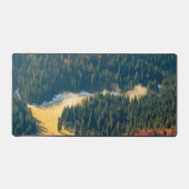 Mist op een eenzaam herfstveld bureaumat (Voorkant)