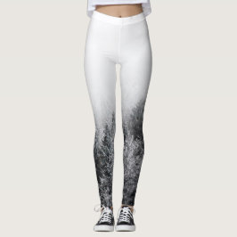 Mist over bevroren bos leggings