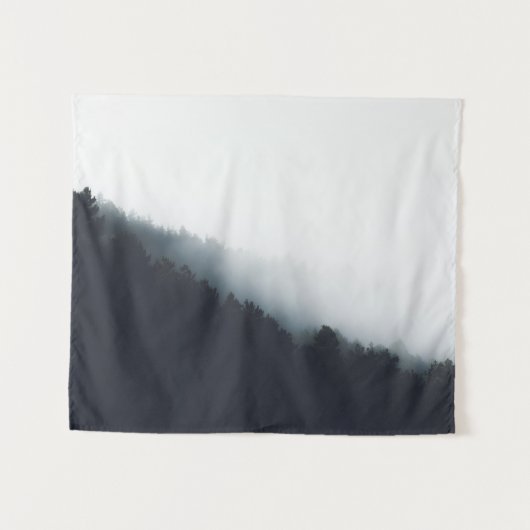 Mist over diagonale boslagen wandkleed (Voorkant (horizontaal))