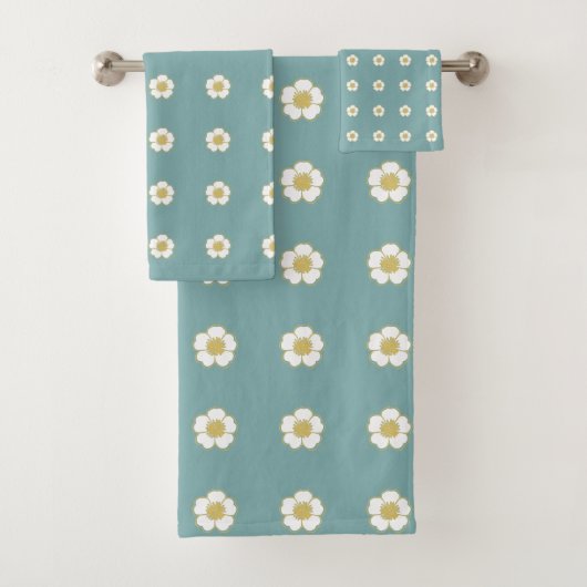 mistblauw - geel en wit Buttercup Flowers Bad Handdoek (Insitu)