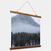 Misterrol over bronbos hangend wandkleed (Gebogen)