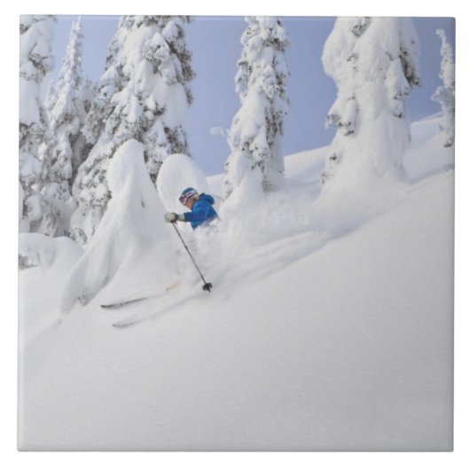 Mistie Fortin skis poeder Tegeltje (Voorkant)