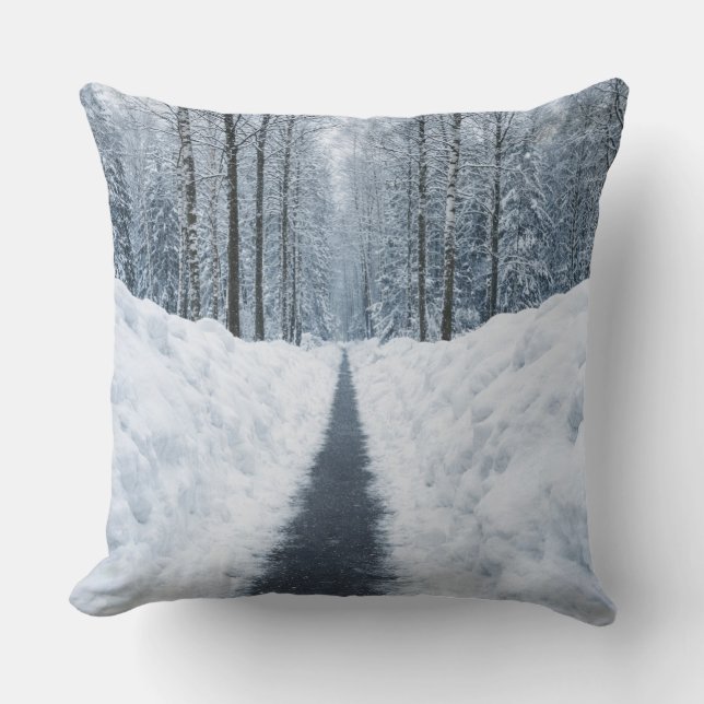 Mistig winterwoudpad Winterlandschap Kussen (Voorkant)