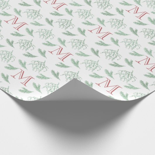 Mistletoe en Pine met Monogram Kerstrood Cadeaupapier (Hoek)