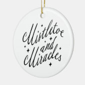 Mistletoe & Miracles Whimsical Kerstmis Rond Keramisch Ornament (Links)