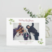 Mistletoe Modern Script Vrolijke Kerstfoto Feestdagenkaart (Staand voorkant)