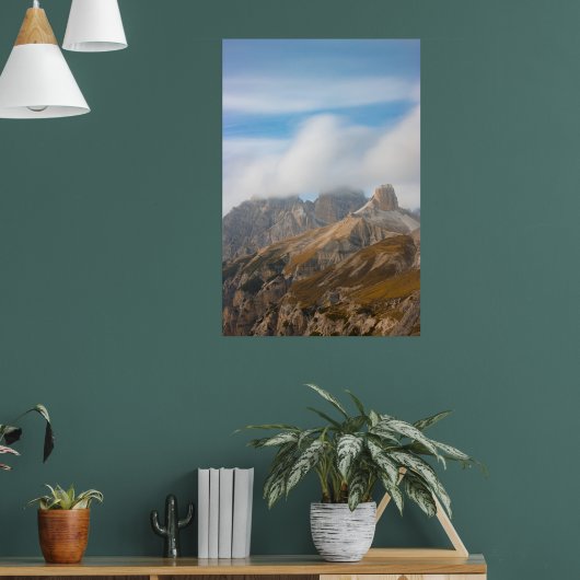 Mistwolken boven de herfstdolomieten van sinaasapp poster (Woonkamer 1)