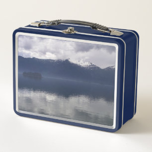 Misty Alaskan Zee in de schaduw van Blue