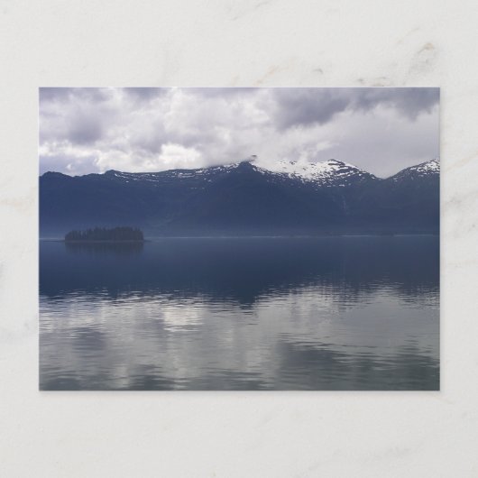 Misty Alaskan Zee in de schaduw van Blue Briefkaart (Voorkant)