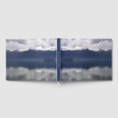 Misty Alaskan Zee in de schaduw van Blue Gastenboek (Volledig)