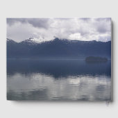 Misty Alaskan Zee in de schaduw van Blue Gastenboek (Achterkant)