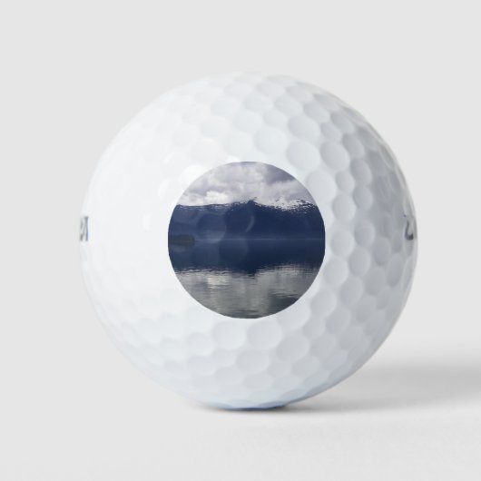 Misty Alaskan Zee in de schaduw van Blue Golfballen (Voorkant)