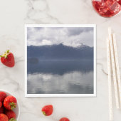 Misty Alaskan Zee in de schaduw van Blue Servet (Insitu)