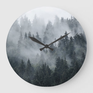 Misty berglandschap  stijl grote klok