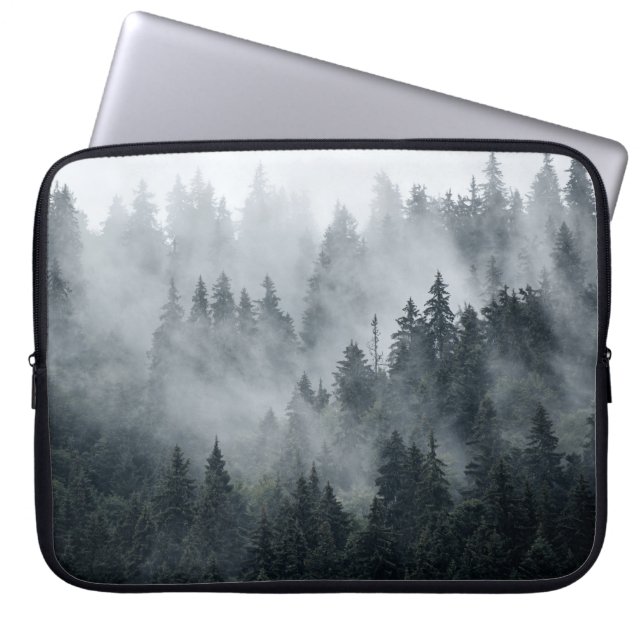Misty berglandschap  stijl laptop sleeve (Voorkant)