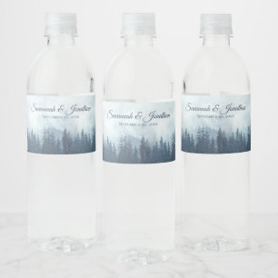 Misty Blue Mountains & Pine Forest rustieke bruilo Waterfles Etiket