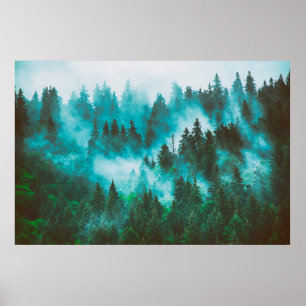 Misty foggy berglandschap met bos en vezel poster